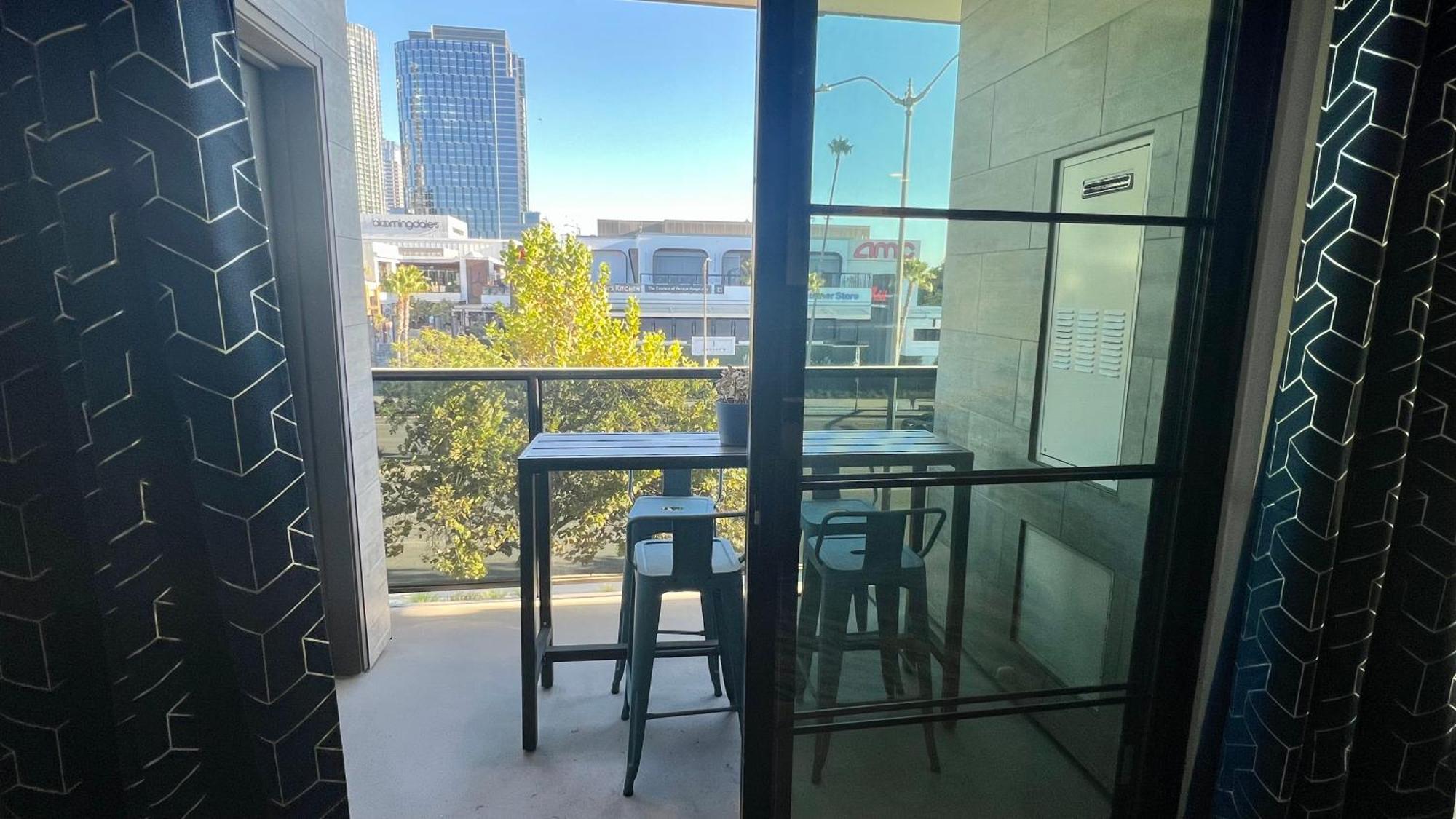 The Century City Cozy 3 Bedroom Apartment With Free Parking! Los Angeles Zewnętrze zdjęcie